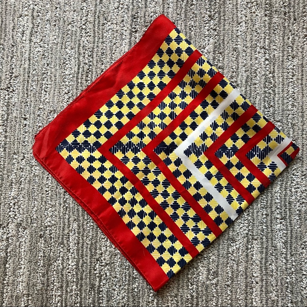 Vintage Ray Strauss square scarf, made in Italy - Picture 5 of 11